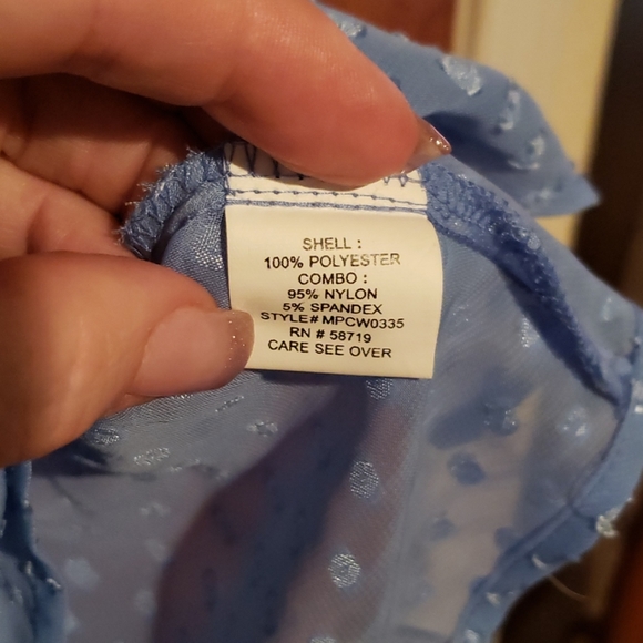 Women's blouse - Picture 4 of 8